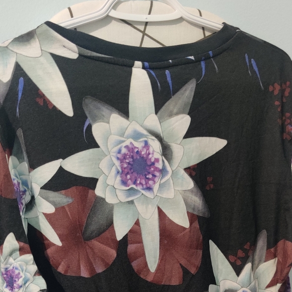 Adidas Rare Lotus Floral Tshirt Tee - Picture 6 of 8